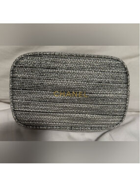 Chanel Cosmetic Bag Holiday Jacquard Gold/Black/White Limited Edition. NEW